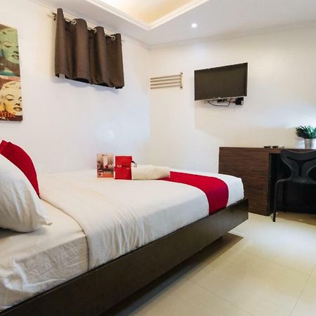 Reddoorz Plus @ Poblacion Makati Makati City Exterior photo