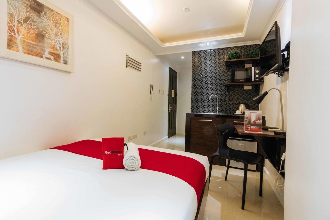 Reddoorz Plus @ Poblacion Makati Makati City Exterior photo
