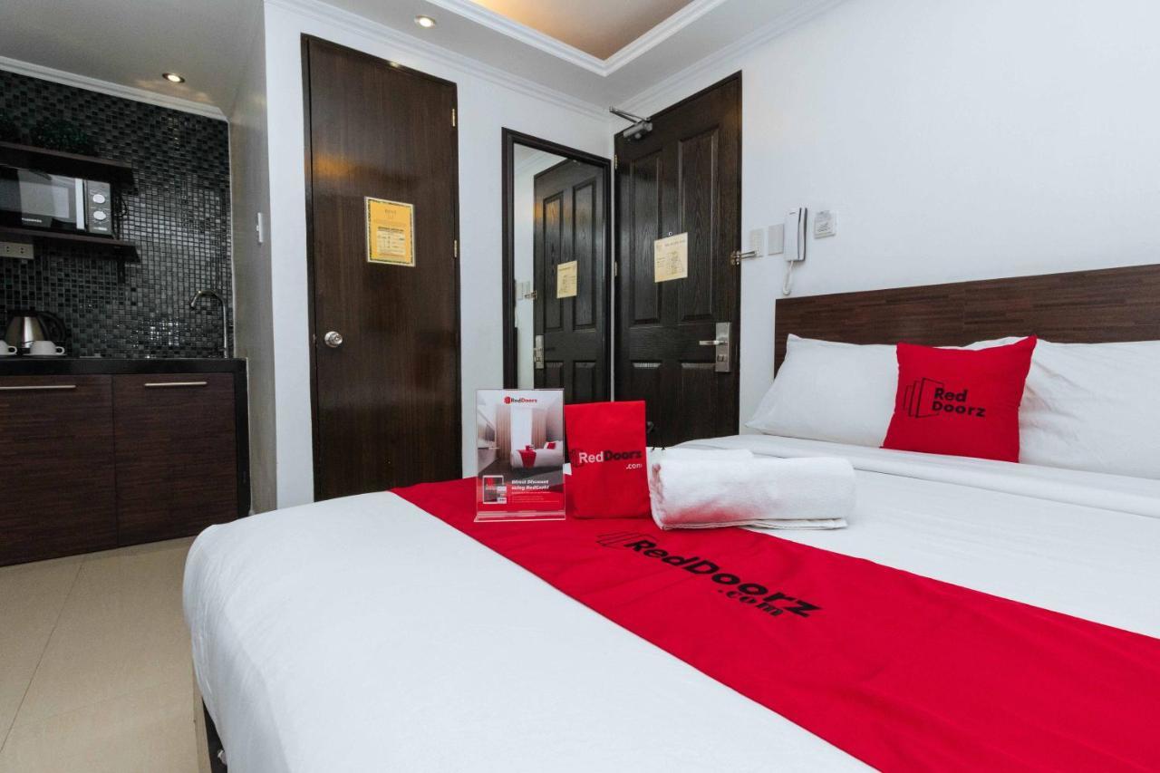 Reddoorz Plus @ Poblacion Makati Makati City Exterior photo