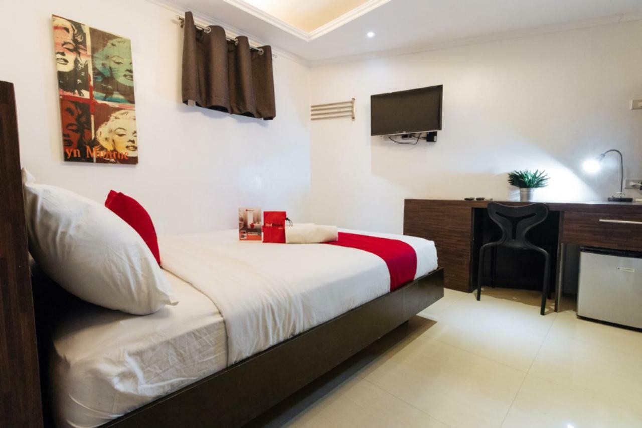 Reddoorz Plus @ Poblacion Makati Makati City Exterior photo